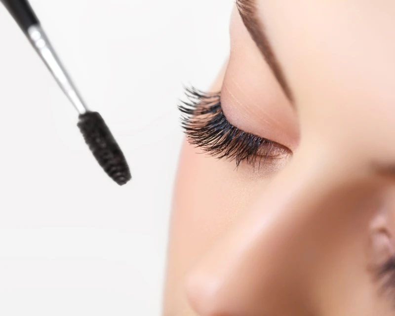 Mascara semi-permanent